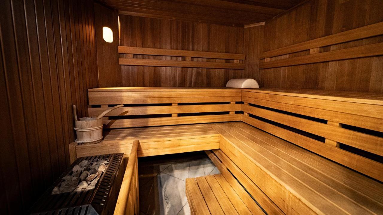 Villa Bostele With Five Bedrooms, Indoor Pool And Two Saunas
